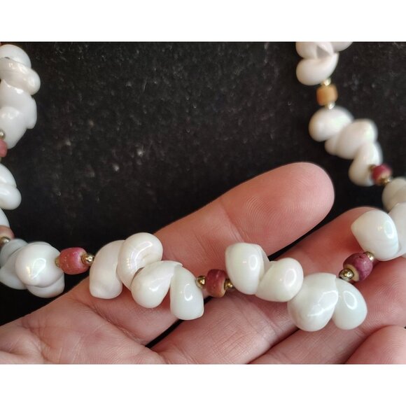 Handmade White Sea Shell Necklace, Red Bead, Barrel Clasp, Vacation Boho Beach - Picture 4 of 5